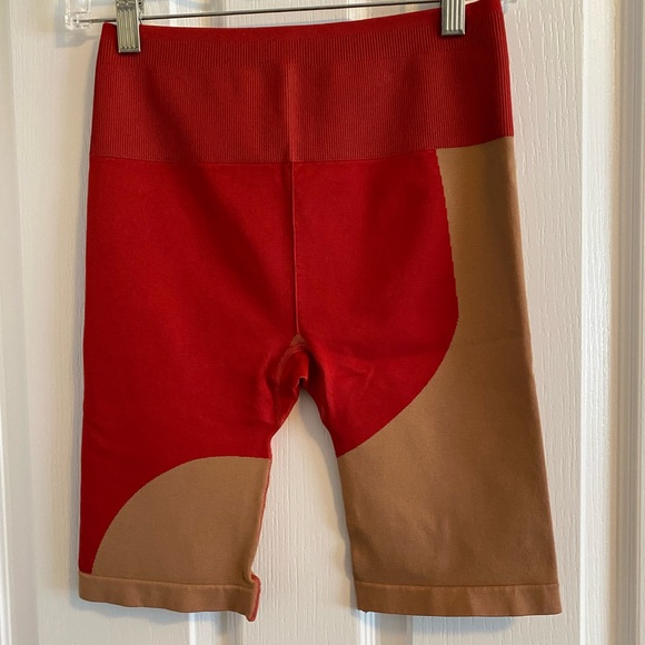 NWT Fabletics Biker Shorts - Picture 2 of 3
